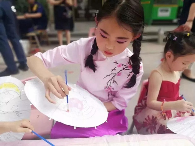 1561712286578800.jpg 金輝物業(yè)六一活動(dòng)現(xiàn)場(chǎng)